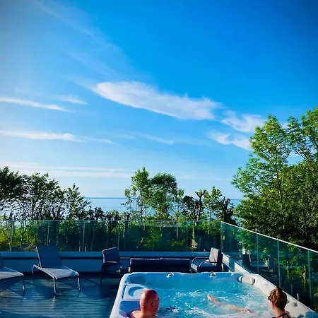 Frühstückspension Zamek Na Piasku - Tuz Przy Plazy