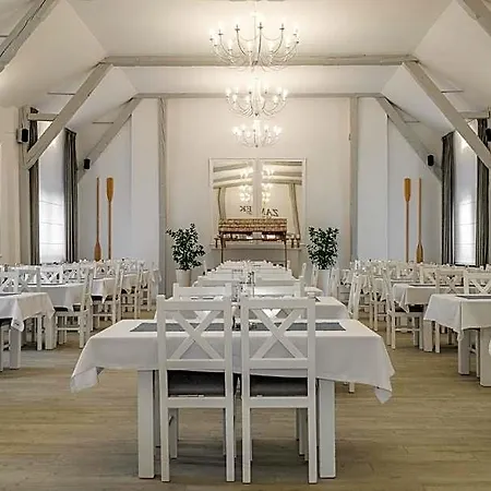 Bed & Breakfast Zamek Na Piasku - Tuz Przy Plazy Chłopy