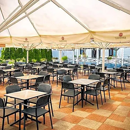 Bed & Breakfast Zamek Na Piasku - Tuz Przy Plazy