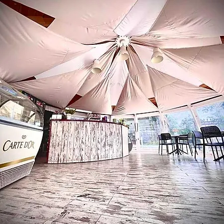 Couette-café Zamek Na Piasku - Tuz Przy Plazy 4*