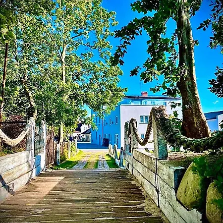 Bed & Breakfast Zamek Na Piasku - Tuz Przy Plazy