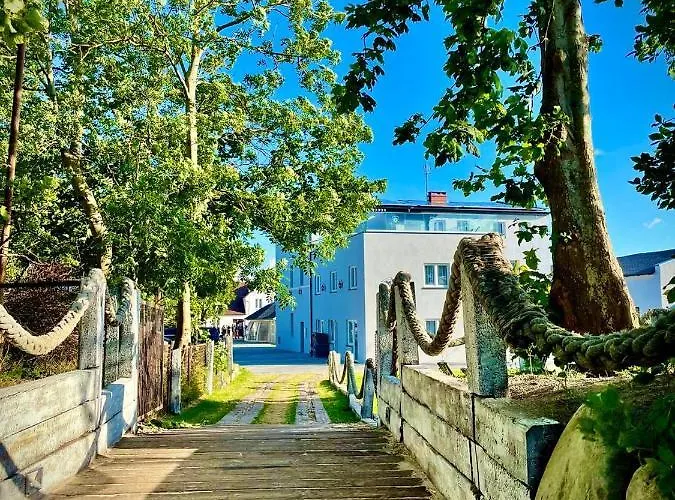 Zamek Na Piasku Nocleg ze śniadaniem 3*