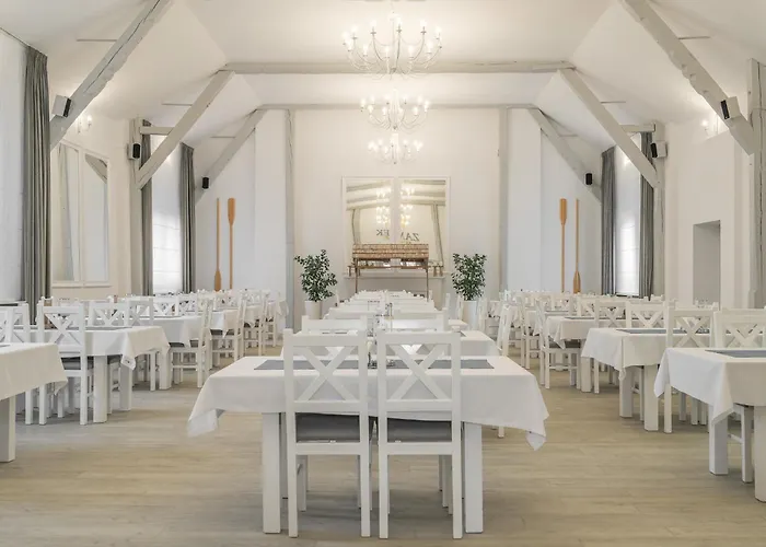 Frühstückspension Zamek Na Piasku - Tuz Przy Plazy